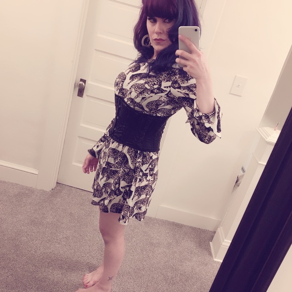 Resale, burlesque, art, saber fencing, and tech. - Picture 6 of 8